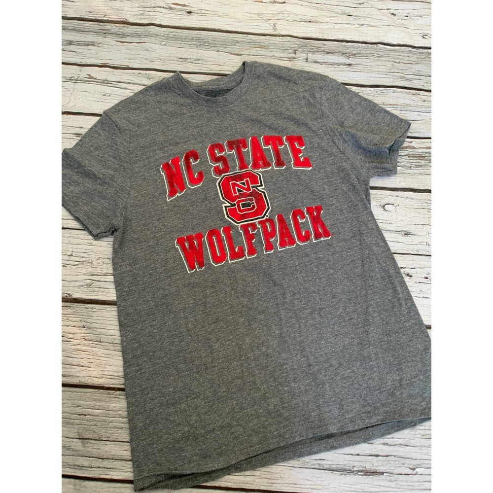 NC State Wolfpack T-Shirt Rivalry Threads Gray Heathered Mens Medium NCSU Tee